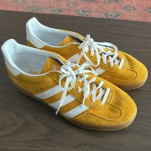 Adidas Gazelle - Indoor Orange Peel Gum - Women’s Size 9.5
